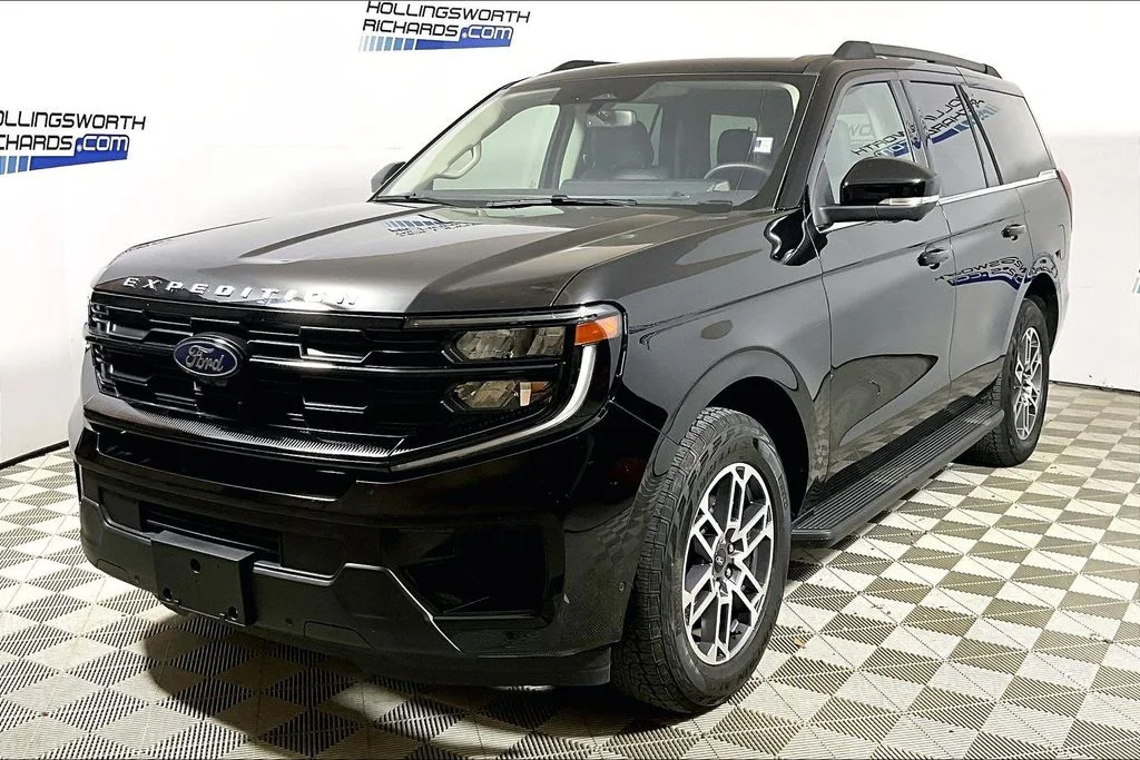 2025 Ford Expedition Active 4x4's photo