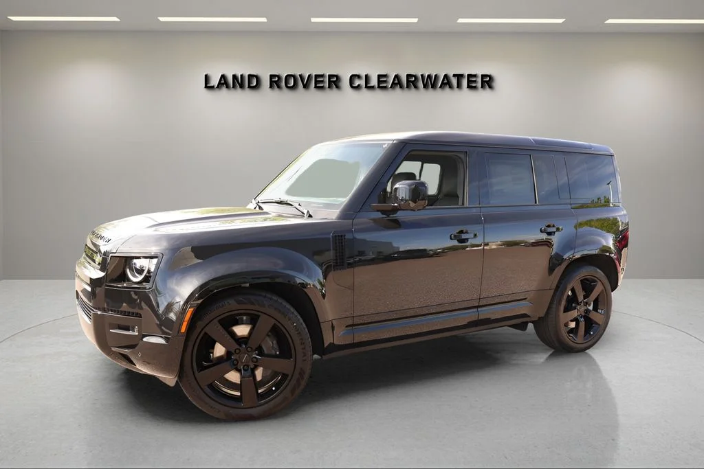 New 2026 Santorini Black Land Rover X-Dynamic SE image 1
