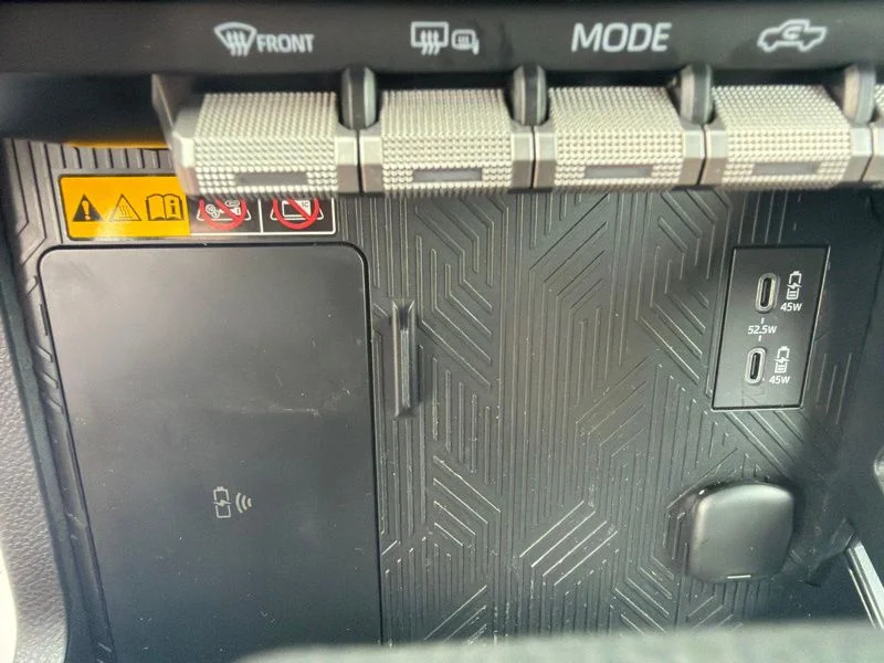 Used 2024  Toyota SR5 image 29