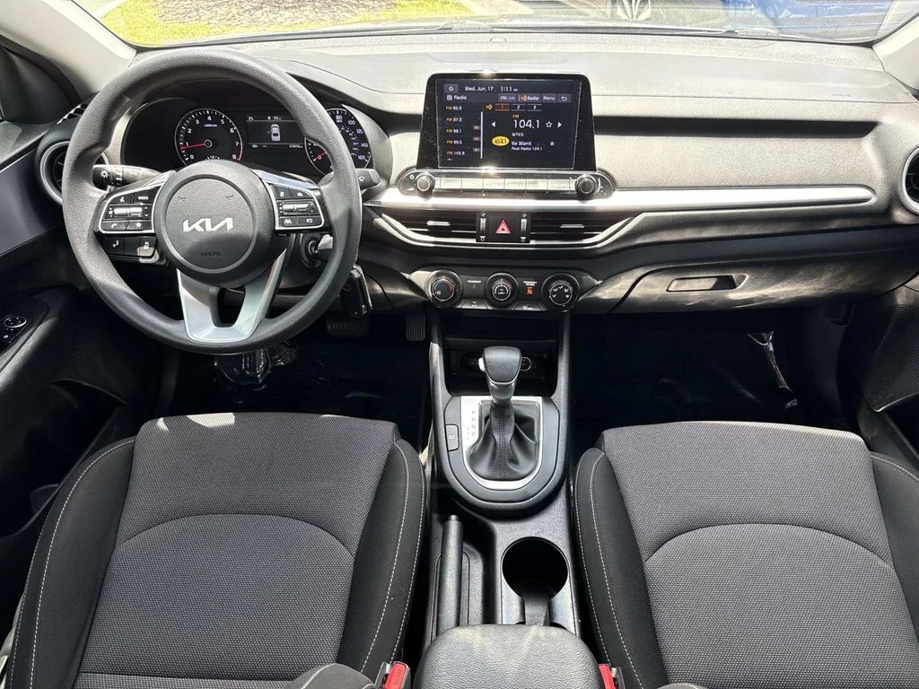 Used 2022 Gray Kia LXS image 20