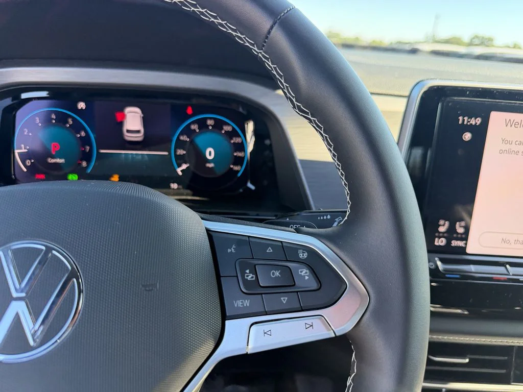 New 2026 Pure Gray Volkswagen 2.0T SE w/Technology image 18
