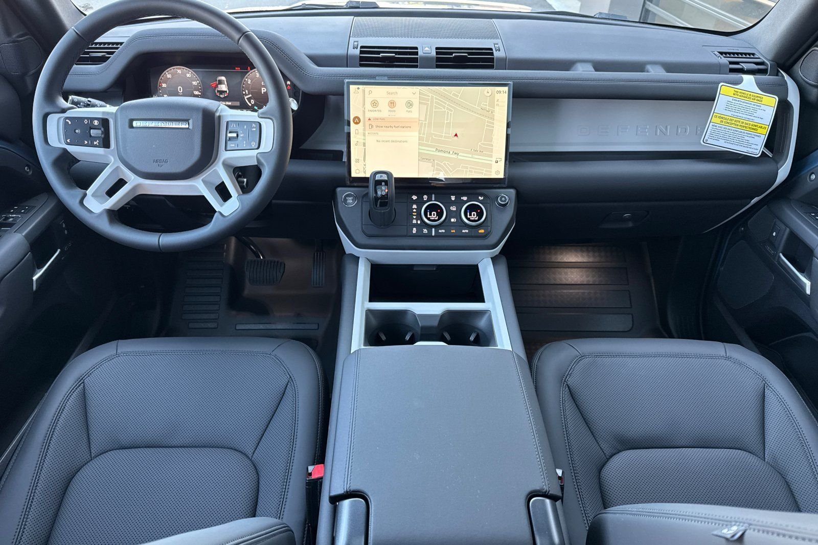 New 2026 Tasman Blue LAND ROVER X-Dynamic SE image 14
