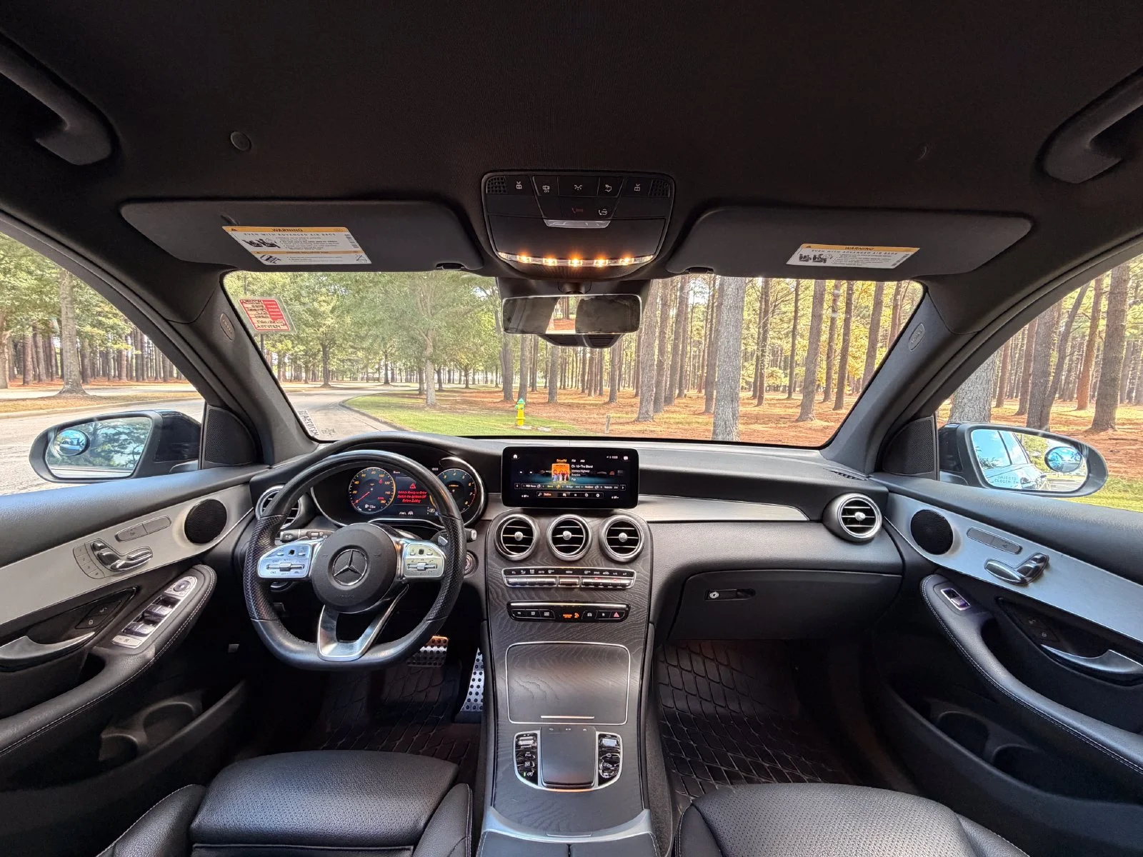 Used 2022 Selenite Gray Metallic Mercedes-Benz GLC 300 image 2