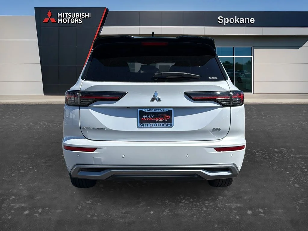 New 2026 White Diamond Mitsubishi SEL image 6