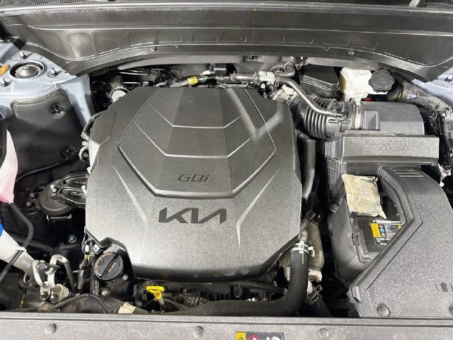 Used 2024 Everlasting Silver Kia S image 35