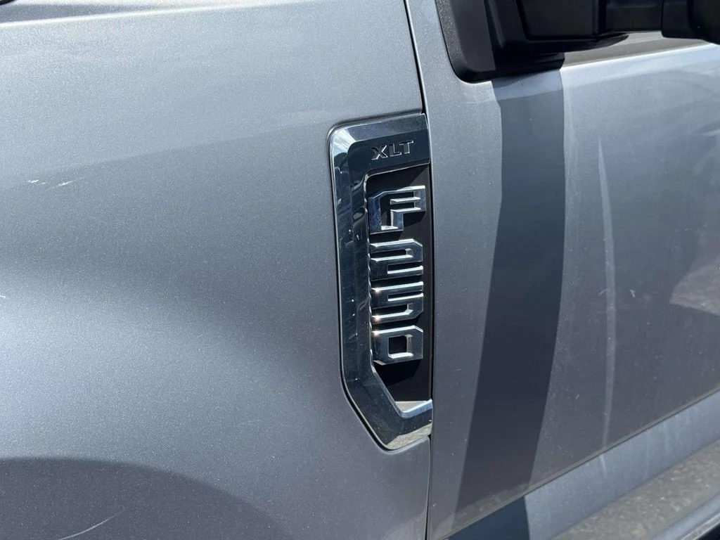 Used 2021 Silver Ford XLT image 7