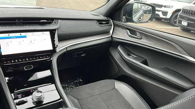 2026 Jeep Grand Cherokee Laredo - Photo 24