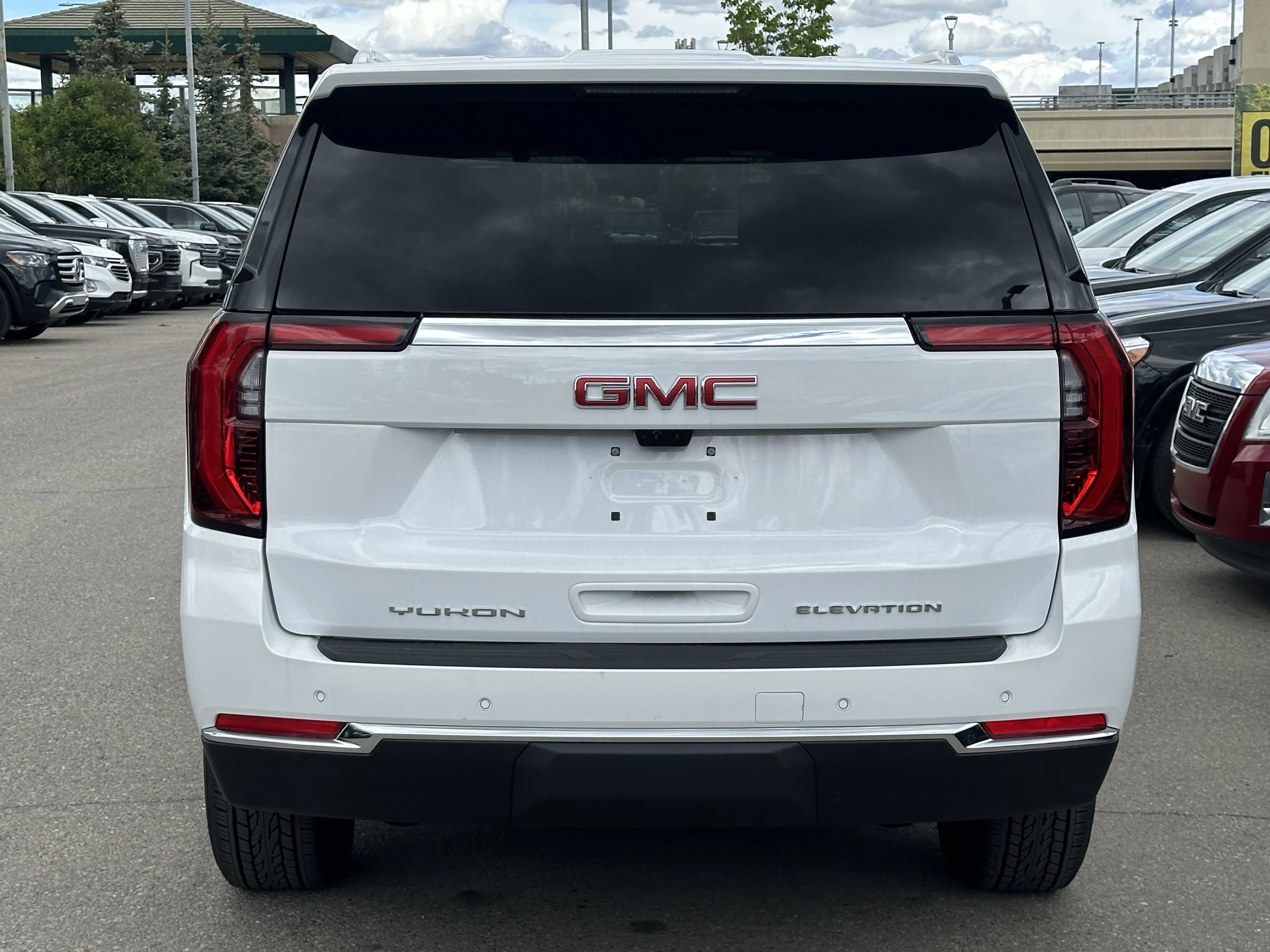 New 2026 Summit White GMC Elevation image 5