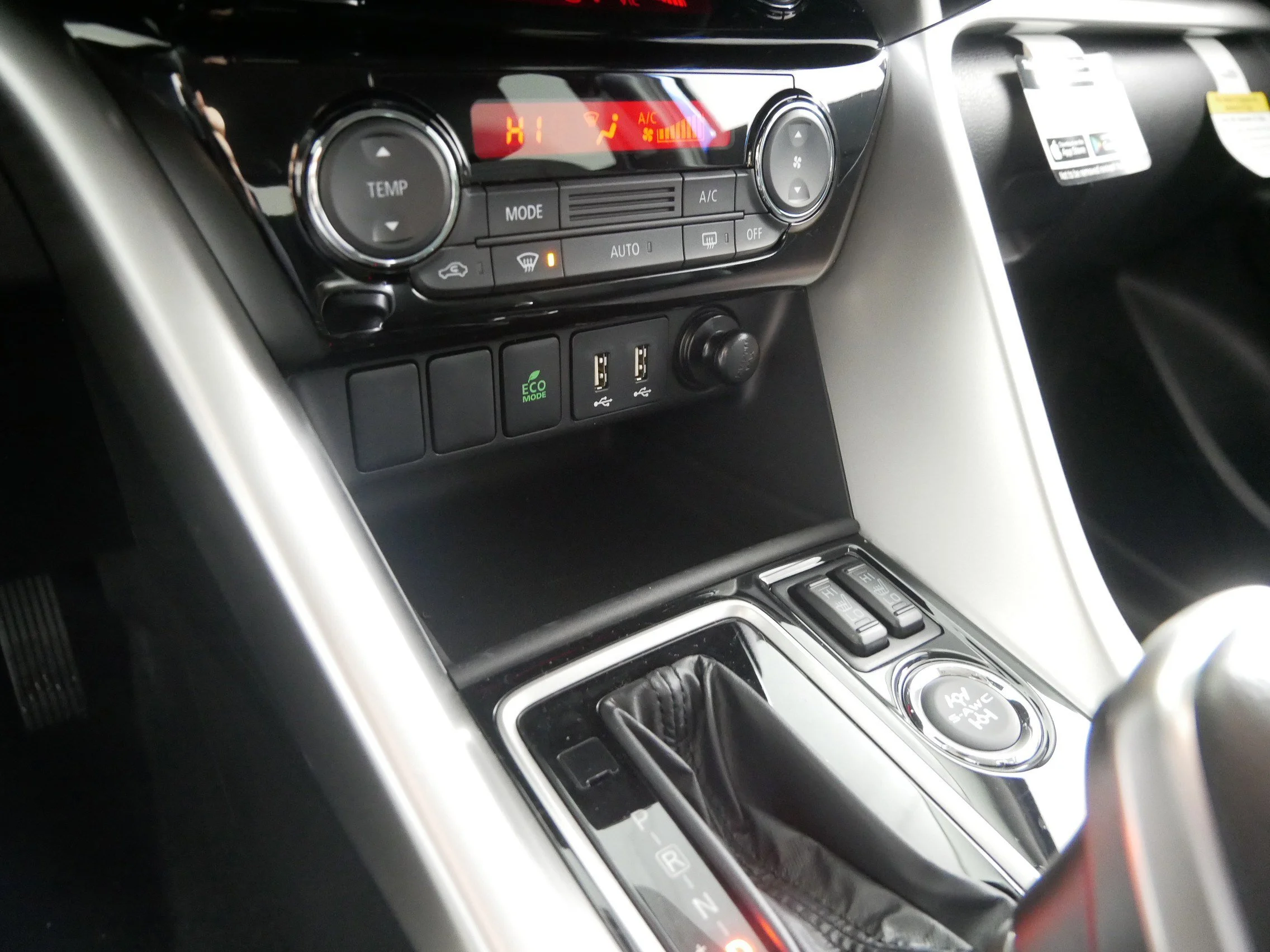 2026 Mitsubishi Eclipse Cross LE - Photo 7