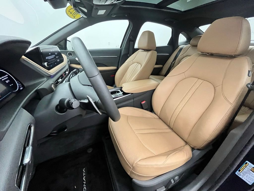 Used 2023 Carbon Blue Hyundai Limited image 19