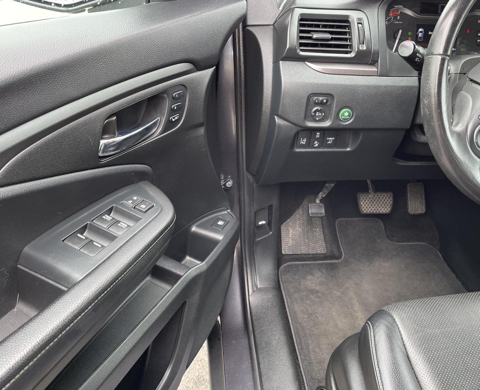 Used 2023 Modern Steel Metallic Honda RTL image 2
