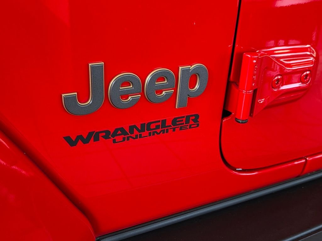 Used 2022 Red Jeep Unlimited Rubicon 392 image 15