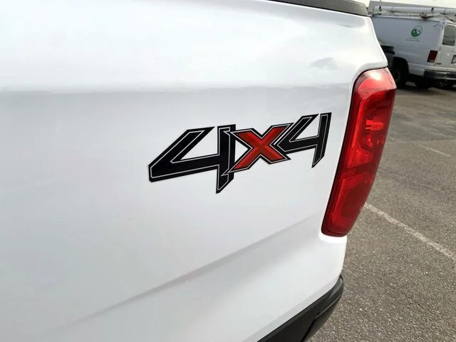 Used 2025 White Ford XL image 11