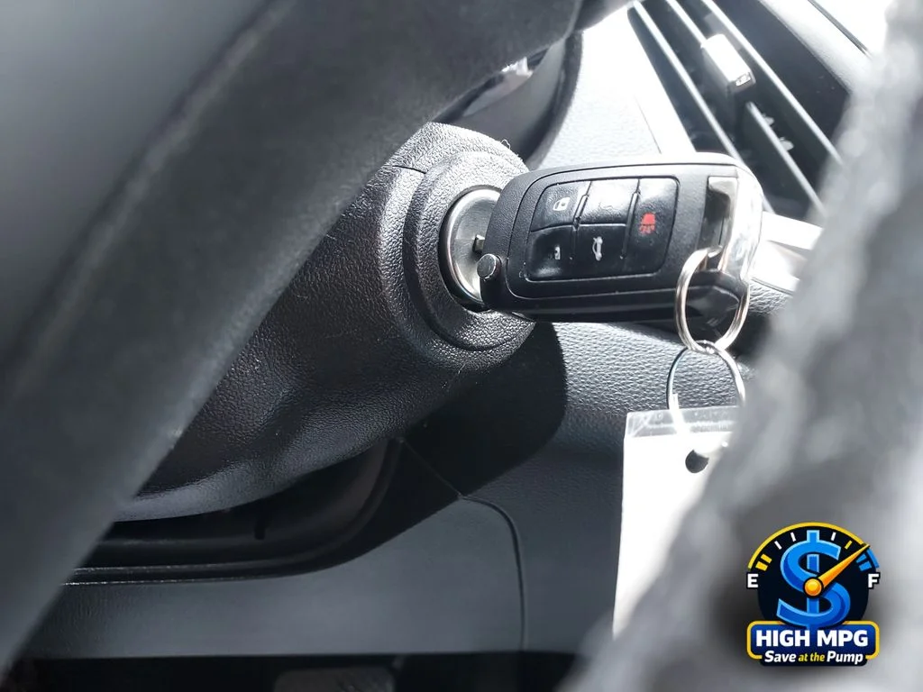 Used 2015 Blue GMC SLE-2 image 15