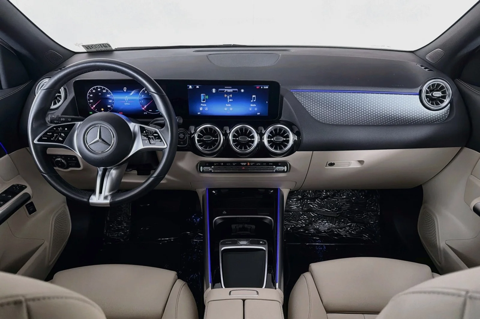 Used 2024 Polar White Mercedes-Benz 250 image 5
