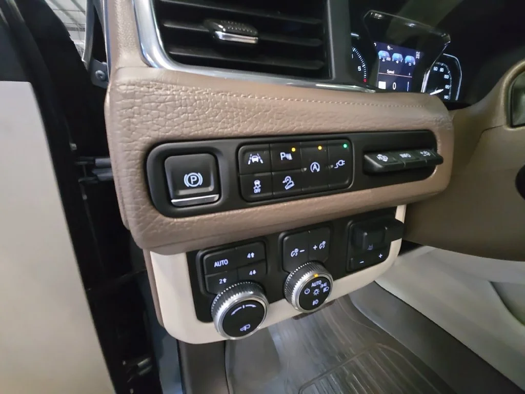 2021 GMC Yukon Denali - Photo 32