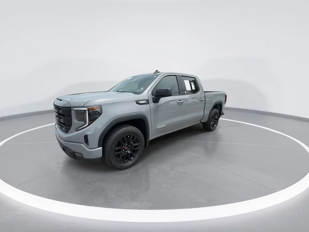 Used 2024 Gray GMC Elevation image 5