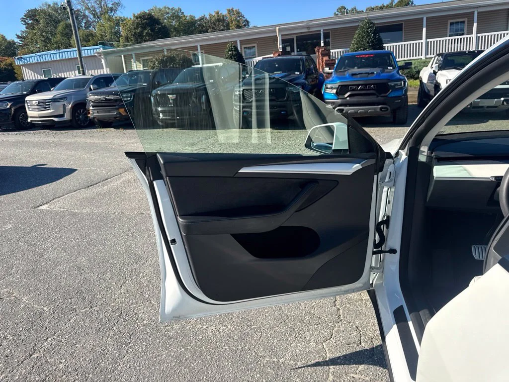 Used 2022 White Tesla Performance image 27