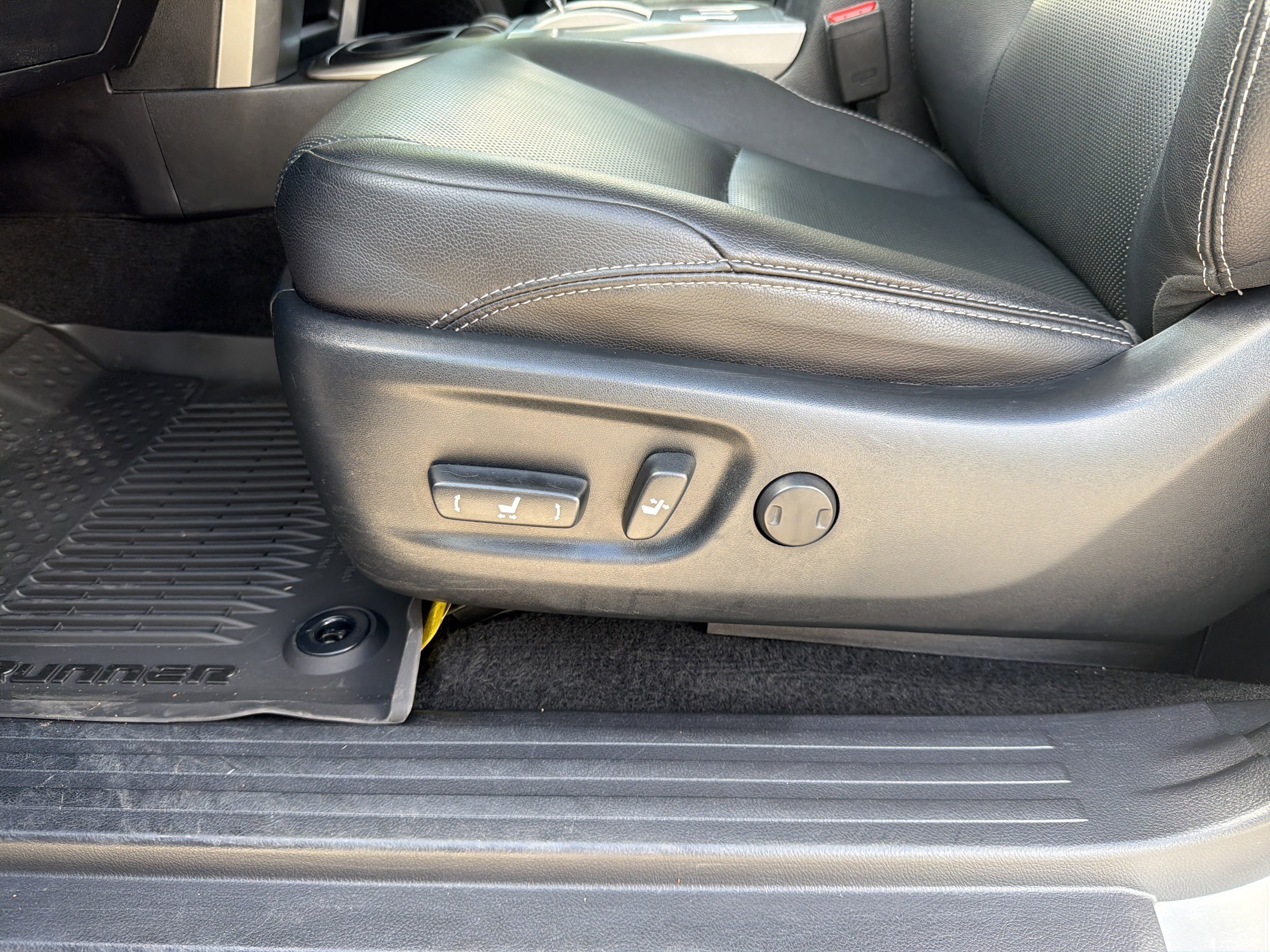 2022 Toyota 4Runner Limited - Photo 20