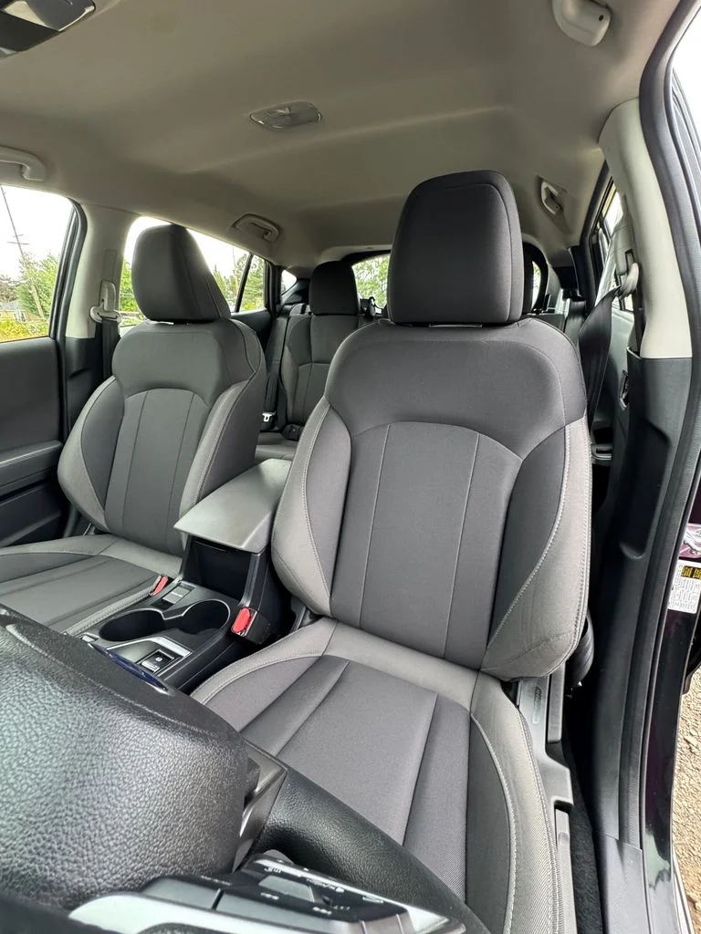 Used 2025 Crystal Black Silica Subaru Base image 31