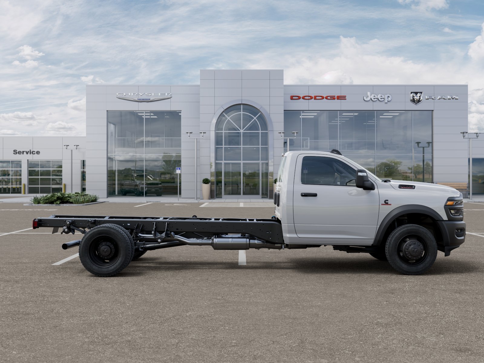 New 2025 Bright White Clearcoat RAM Tradesman image 35