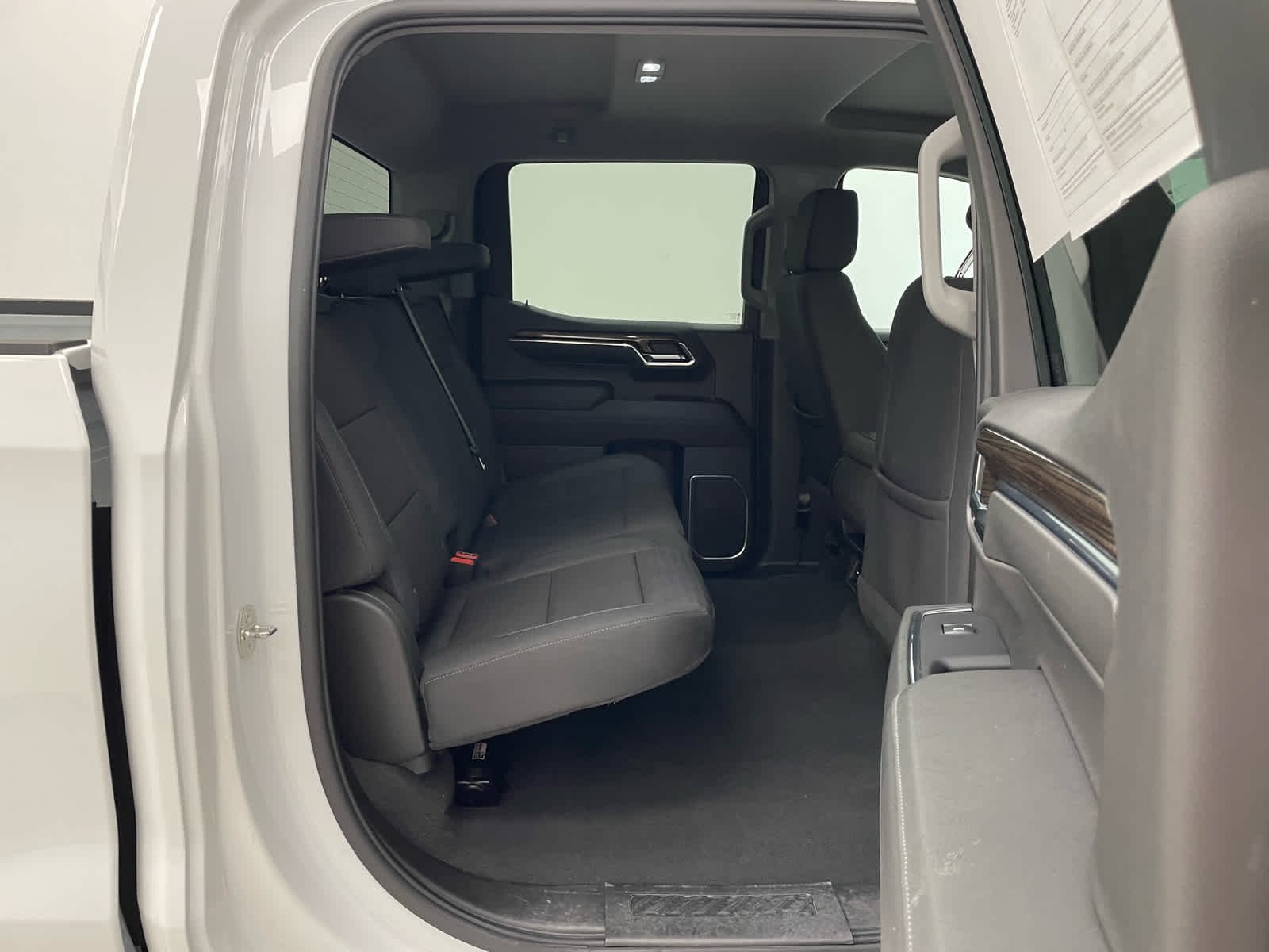 Used 2023 SUMMIT WHITE Chevrolet RST image 15