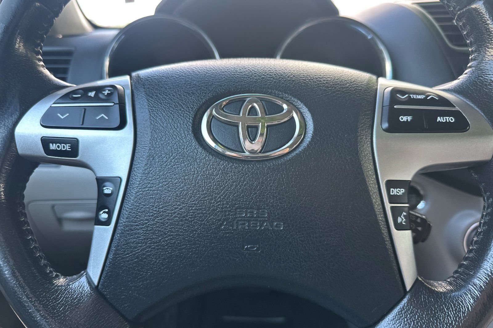 Used 2012 Silver Toyota Limited image 23