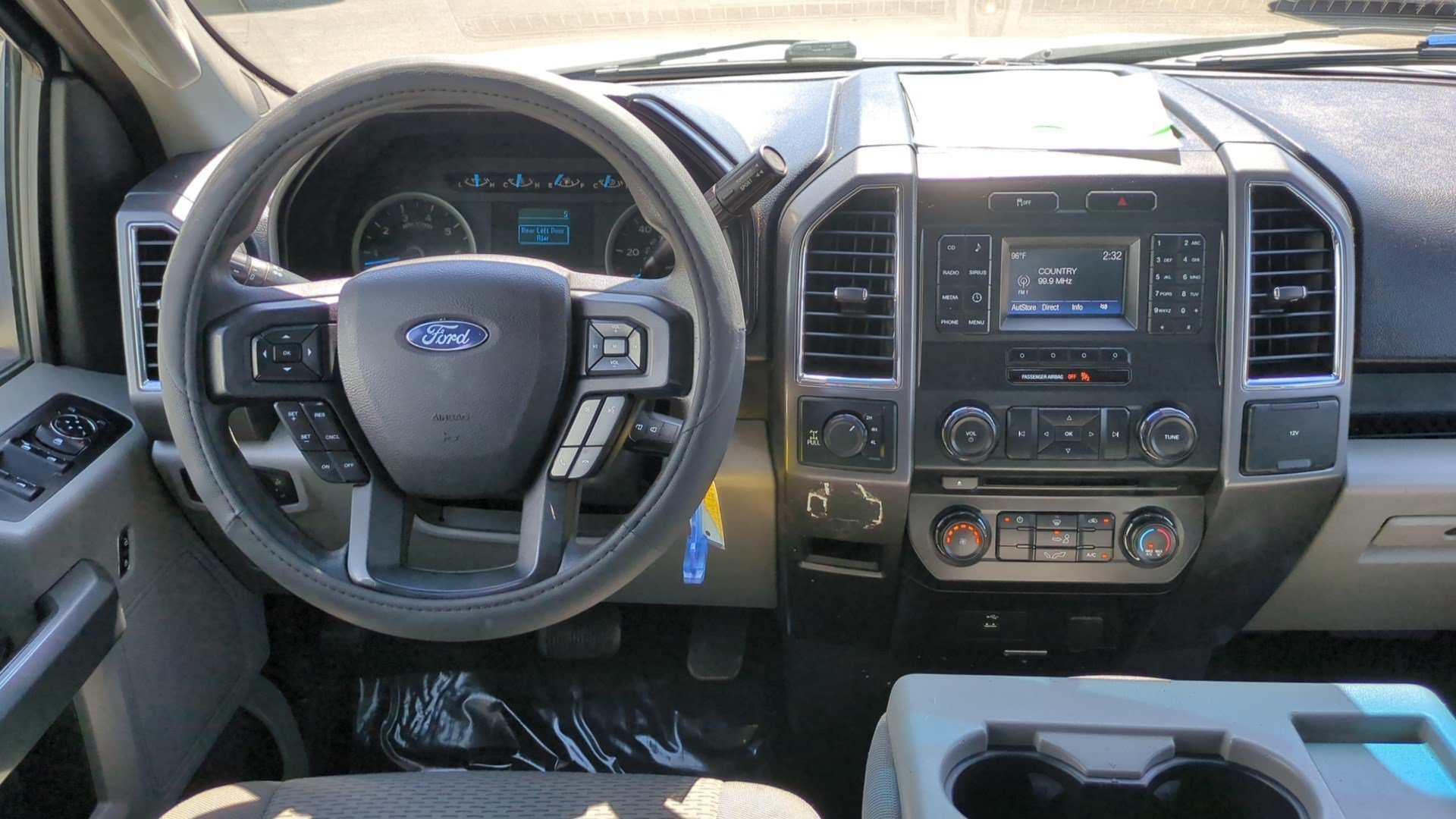 Used 2017 Ehite Ford XL image 25