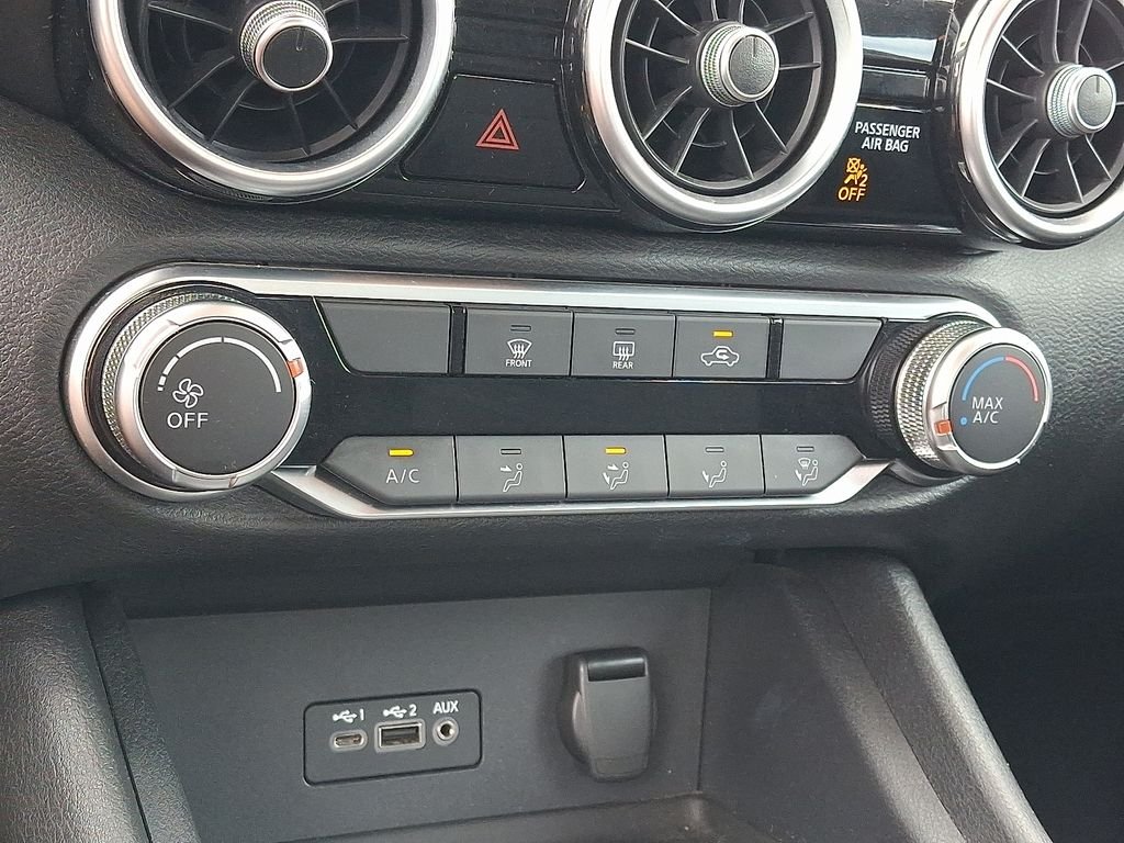 Used 2023  Nissan SV image 17