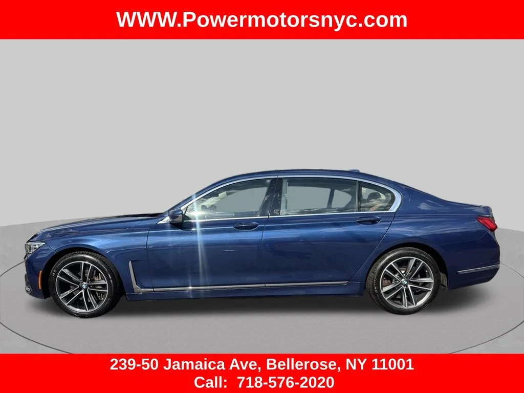 Used 2022 Blue BMW 750i xDrive image 9