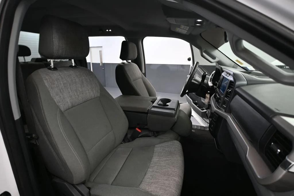 Used 2023 White Ford XLT image 43