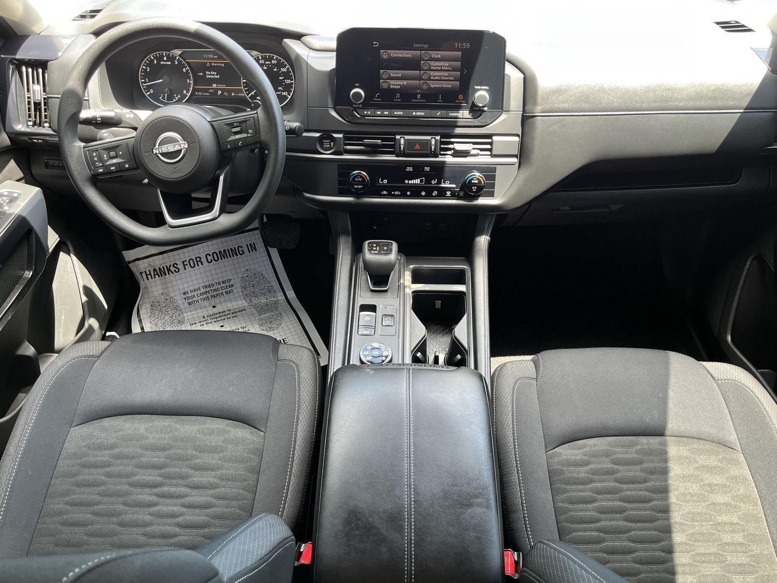 Used 2025 Glacier White Nissan S image 15