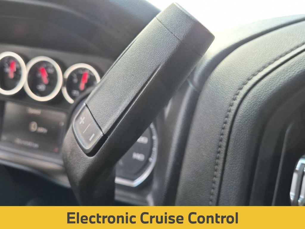 Used 2021 Silver Chevrolet RST image 34