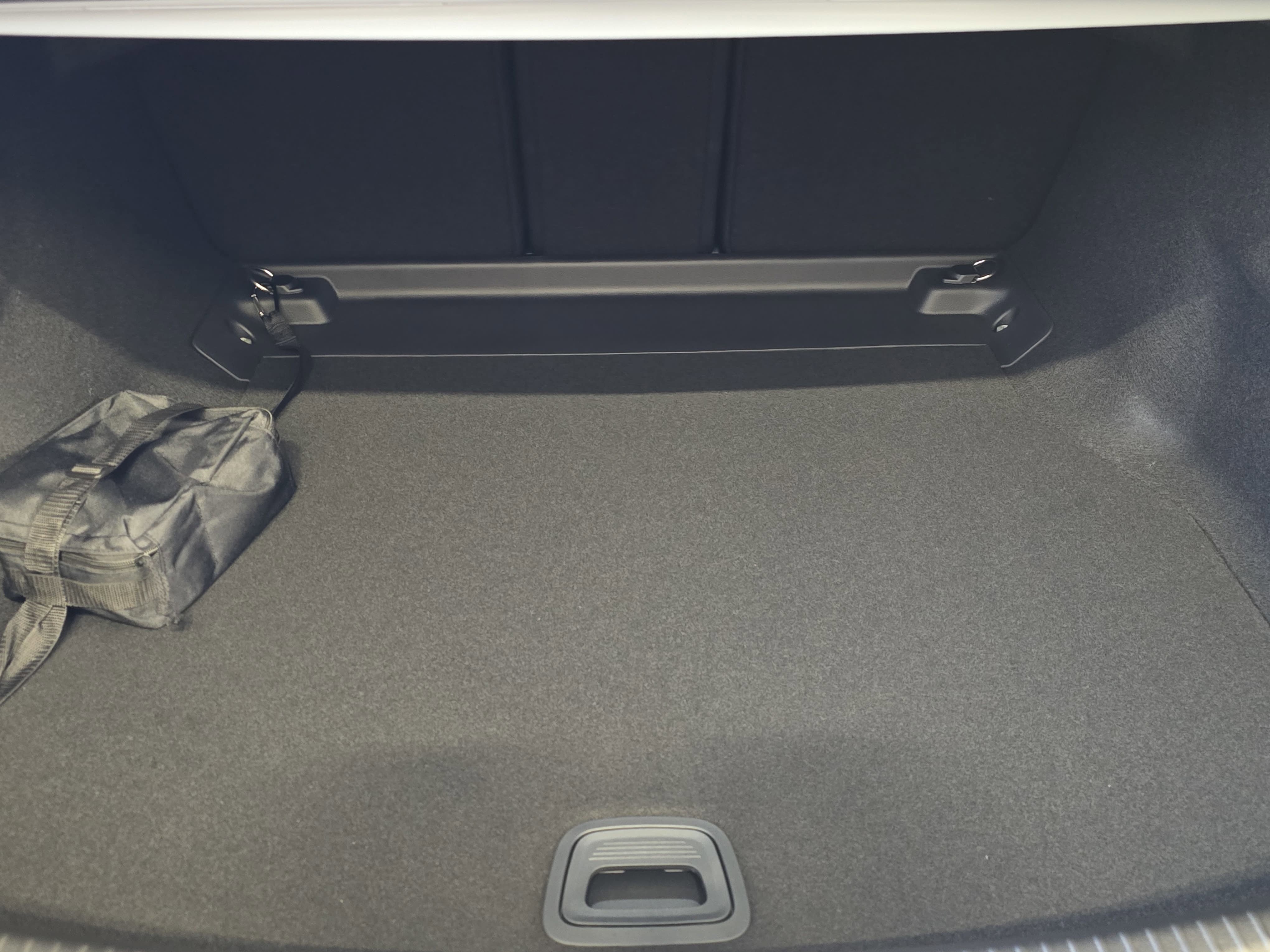 New 2026 MANUFAKTUR Alpine Grey Mercedes-Benz C300 image 13