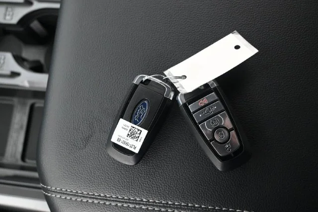 New 2027 Carbonized Gray Metallic Ford F-250® Lariat® image 20