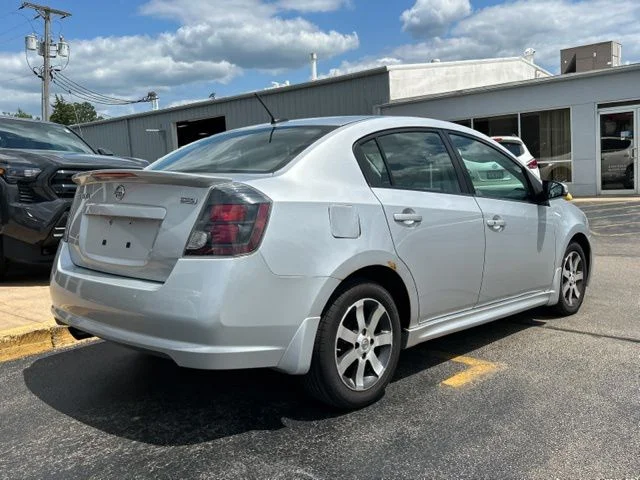 Used 2012 Silver Nissan 2.0 SR image 10