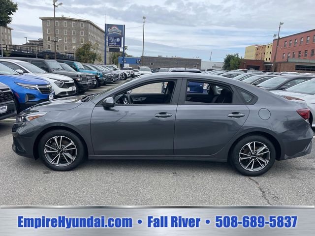 2024 Kia Forte LXS - Photo 8