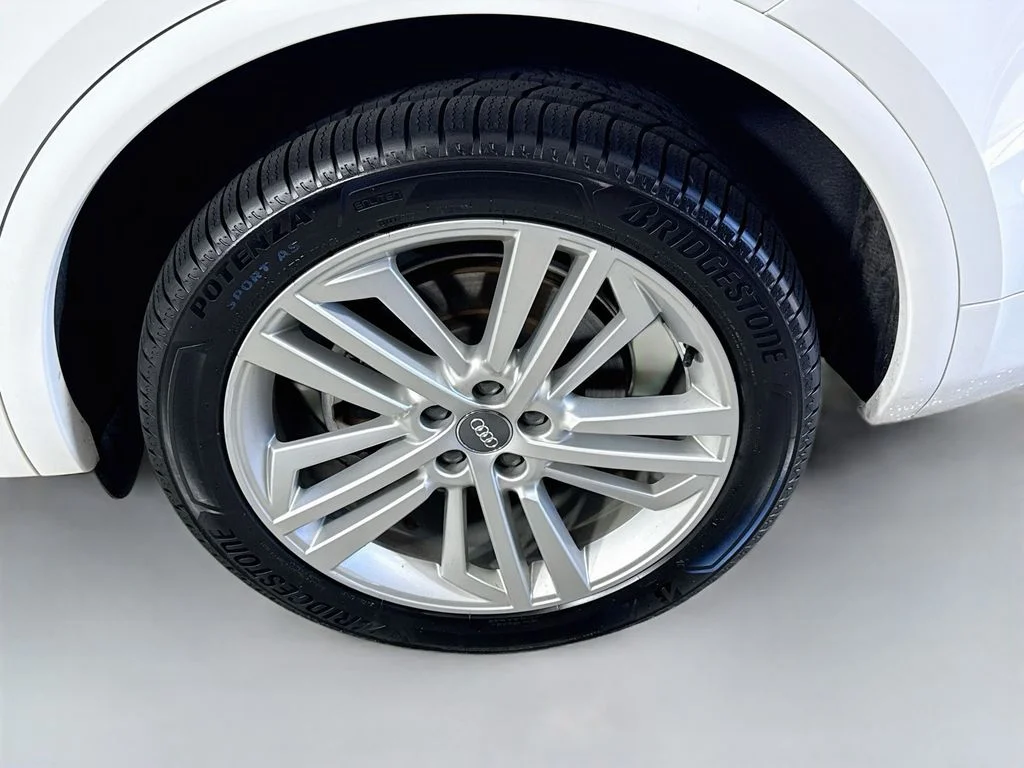 Used 2018 Ibis White Audi Premium Plus image 33