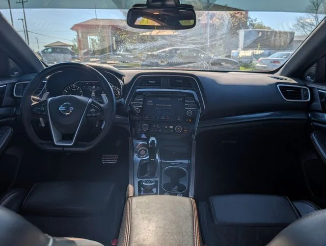 Used 2019 Orange Nissan Platinum image 17