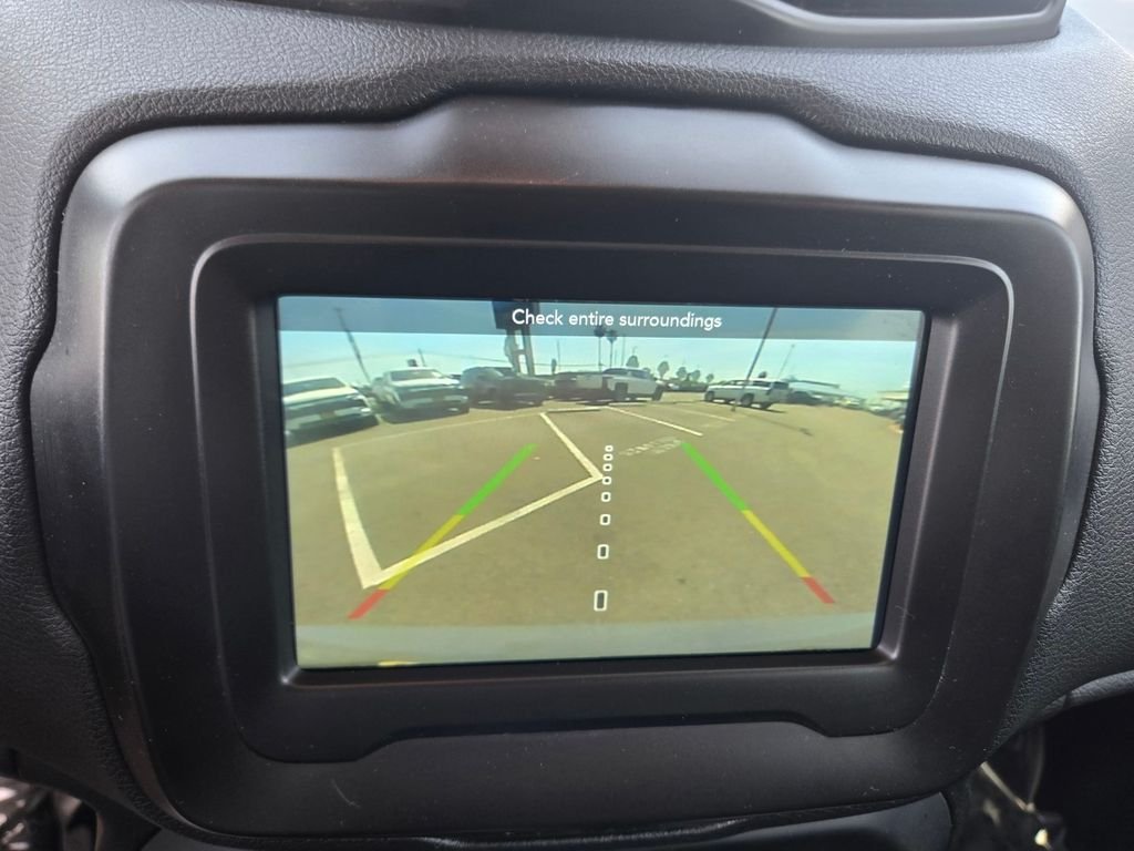 Used 2021 Gray Jeep Latitude image 17