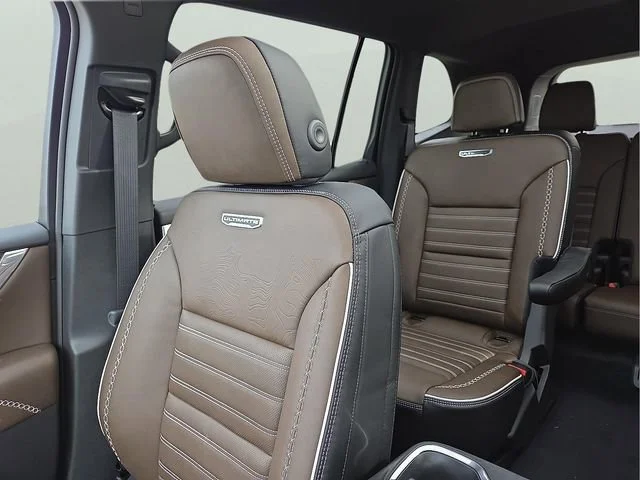 2026 GMC Acadia Denali Ultimate - Photo 19