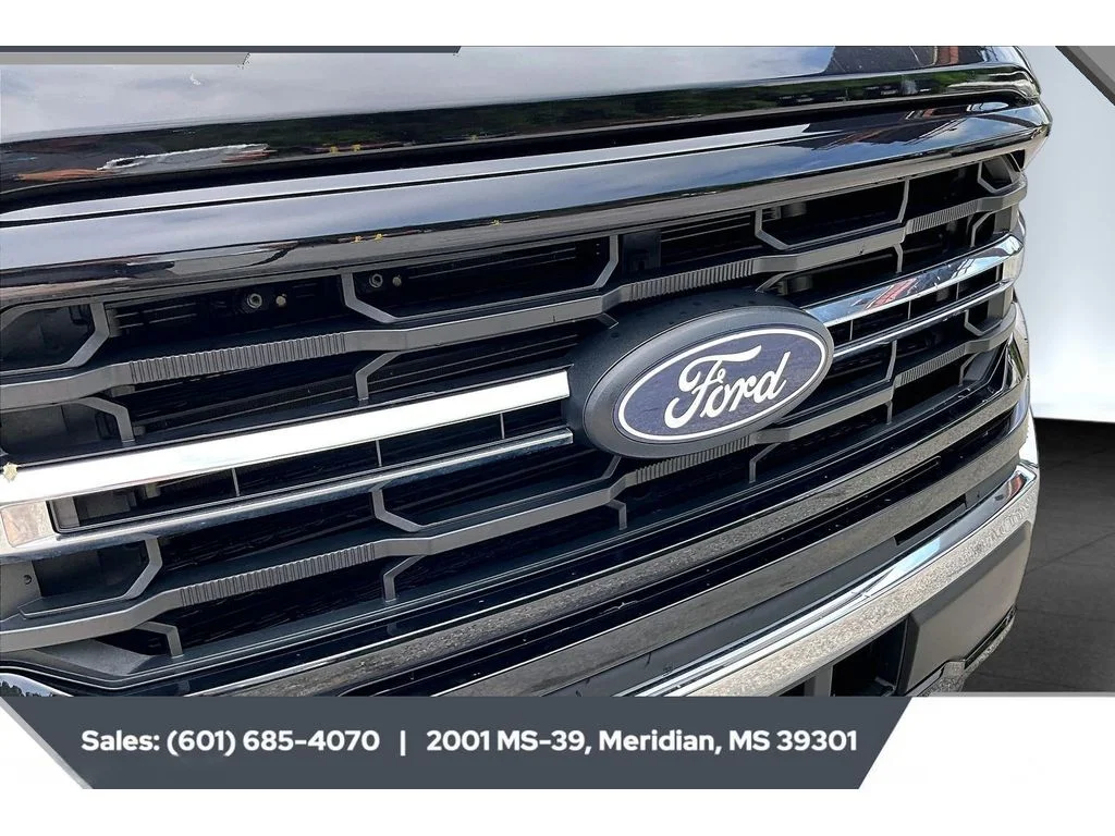 Used 2025 Agate Black Metallic Ford XLT image 21