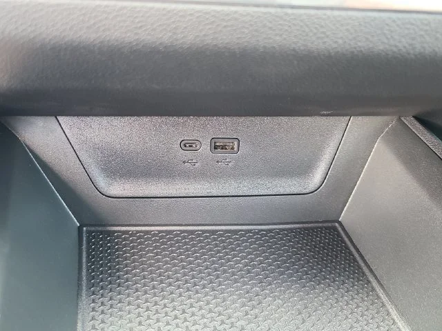 New 2027 Lakeshore Blue Metallic Chevrolet LT image 32