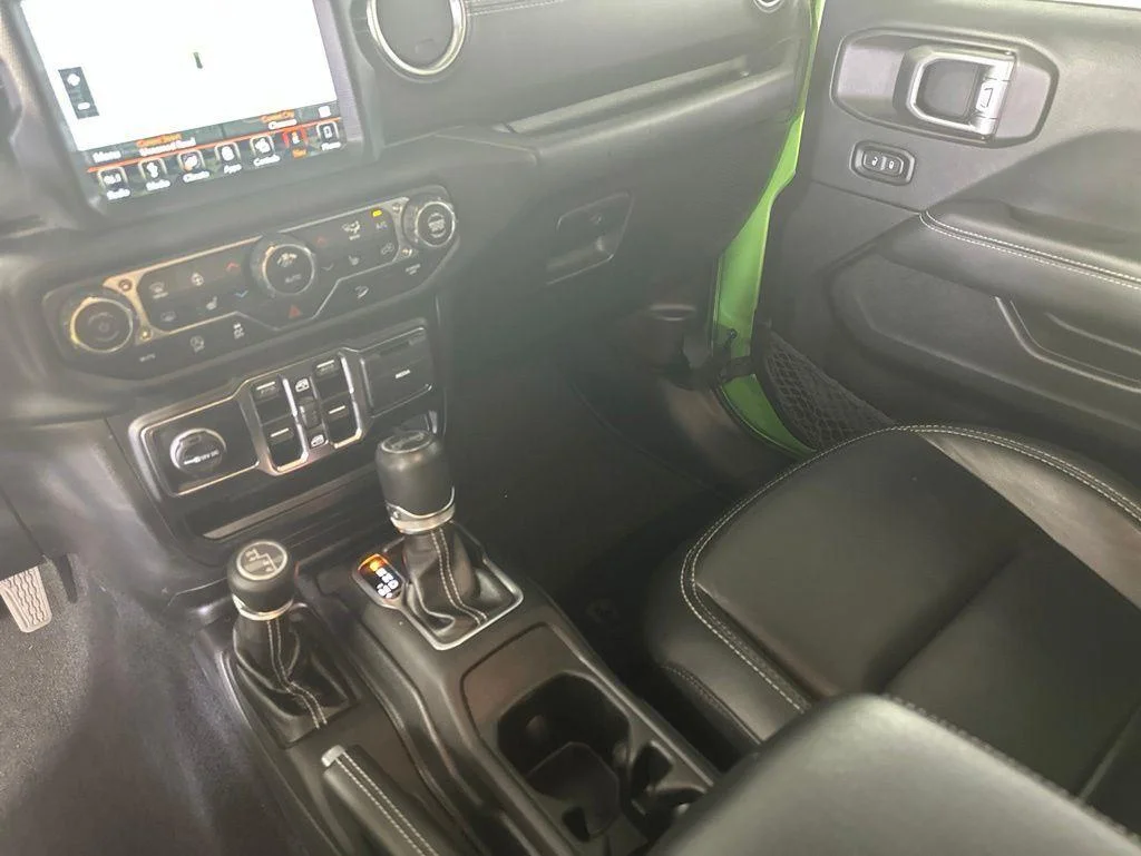 Used 2019 Mojito! Clearcoat Jeep Unlimited Sahara image 10