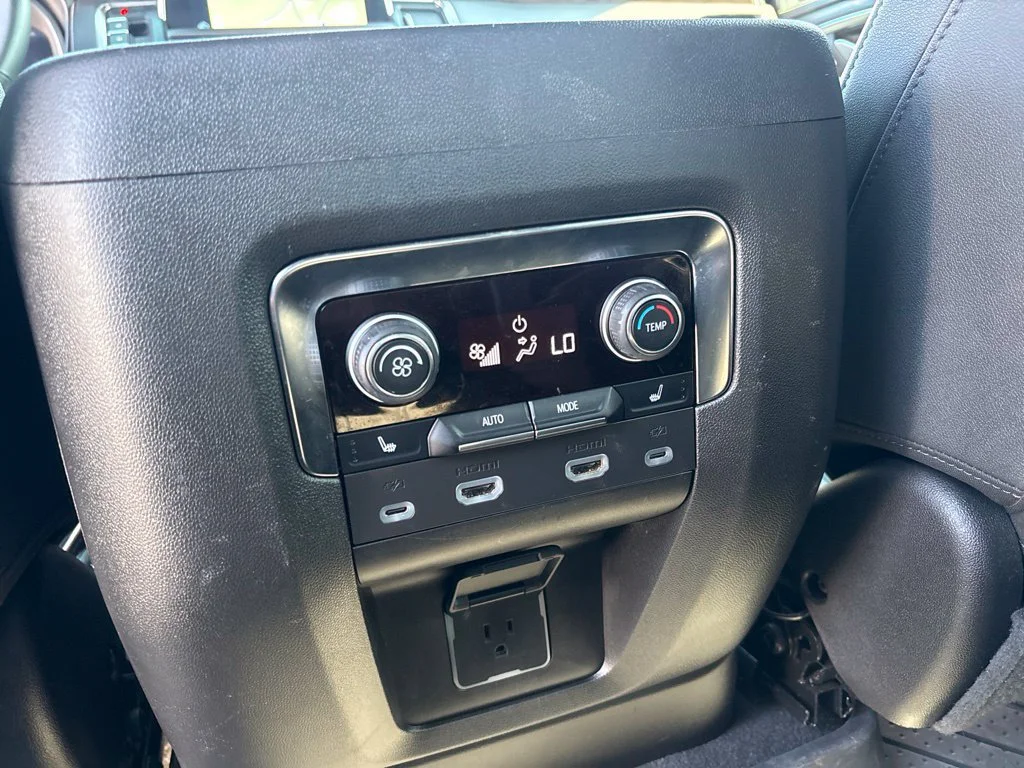 Used 2024 Black Chevrolet Premier image 31