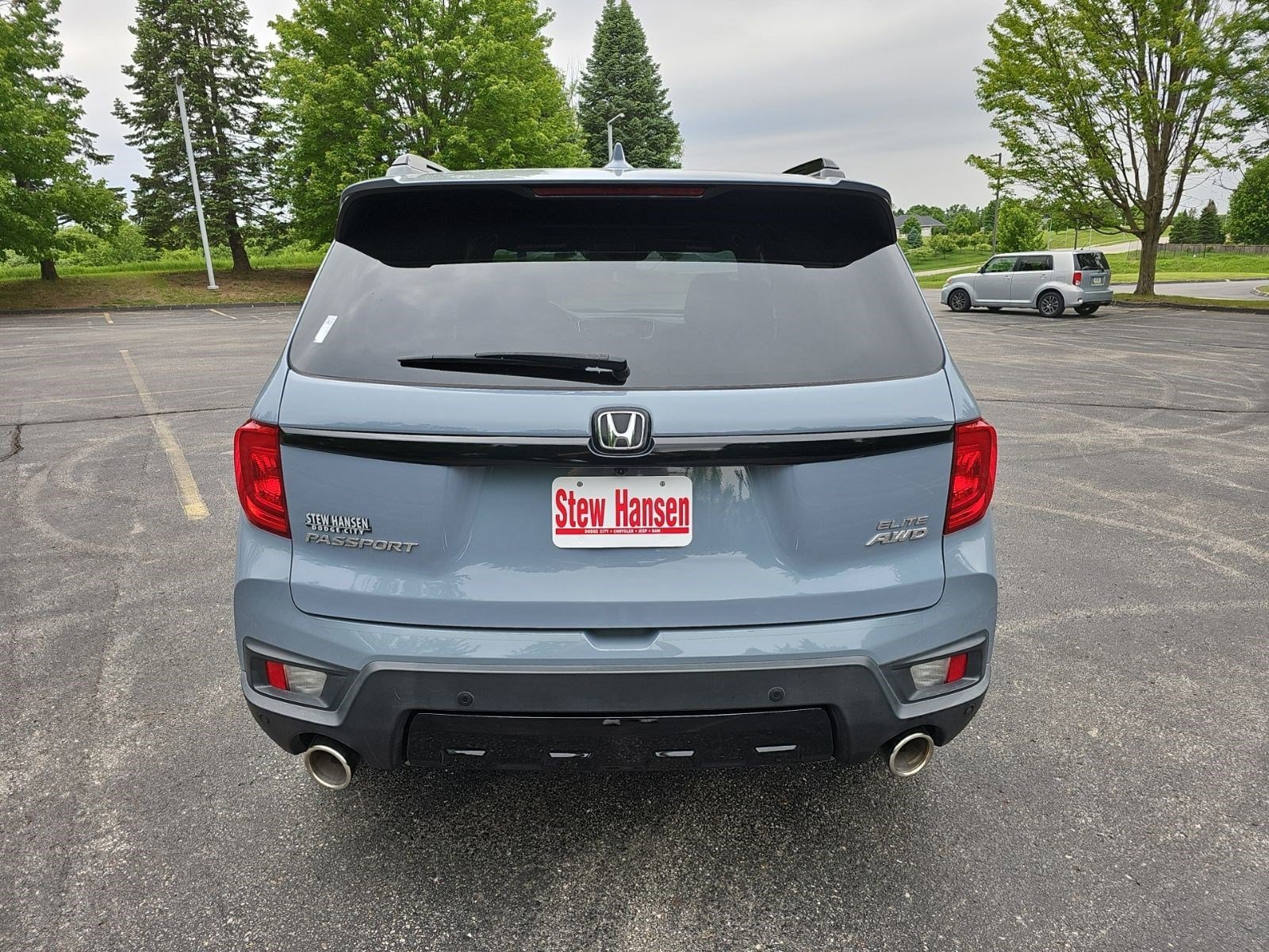 Used 2023 Gray Honda Elite image 4