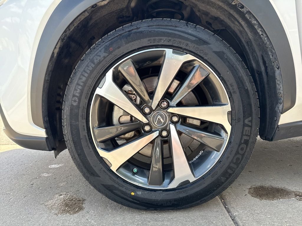 Used 2020 White Pearl Lexus 300 Base image 26