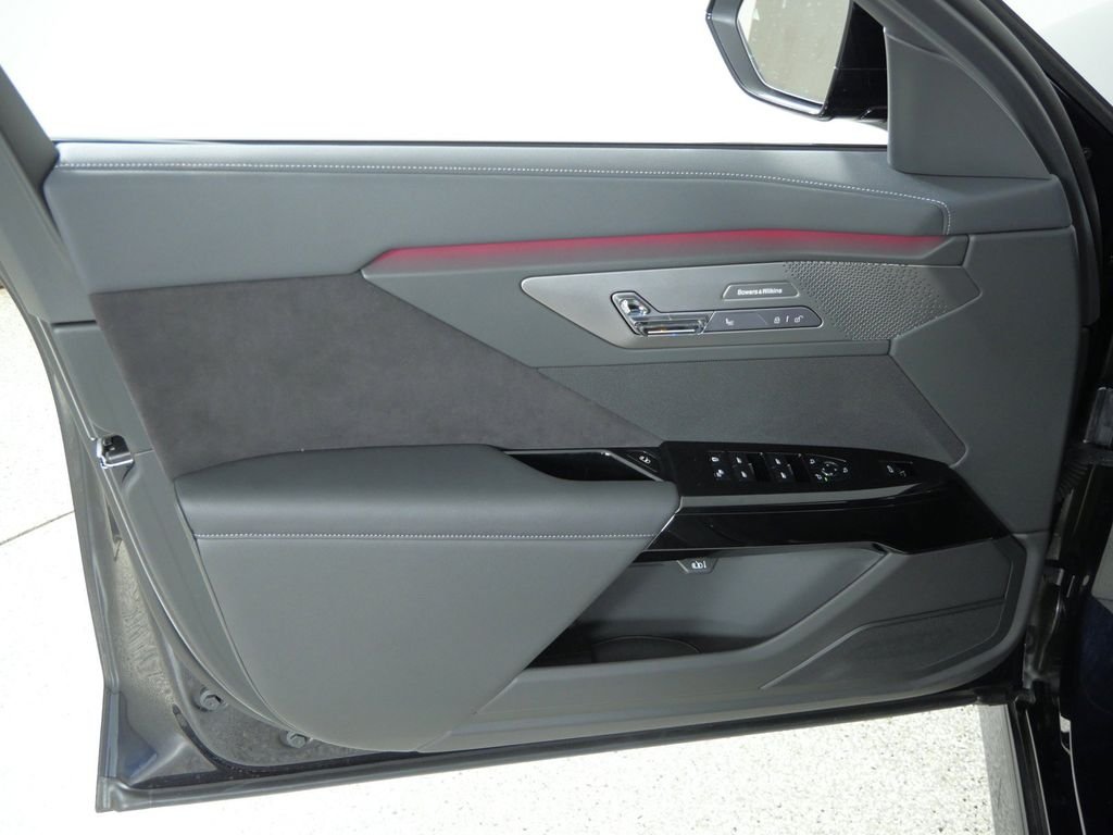 New 2027 Carbon Black Metallic BMW  image 33