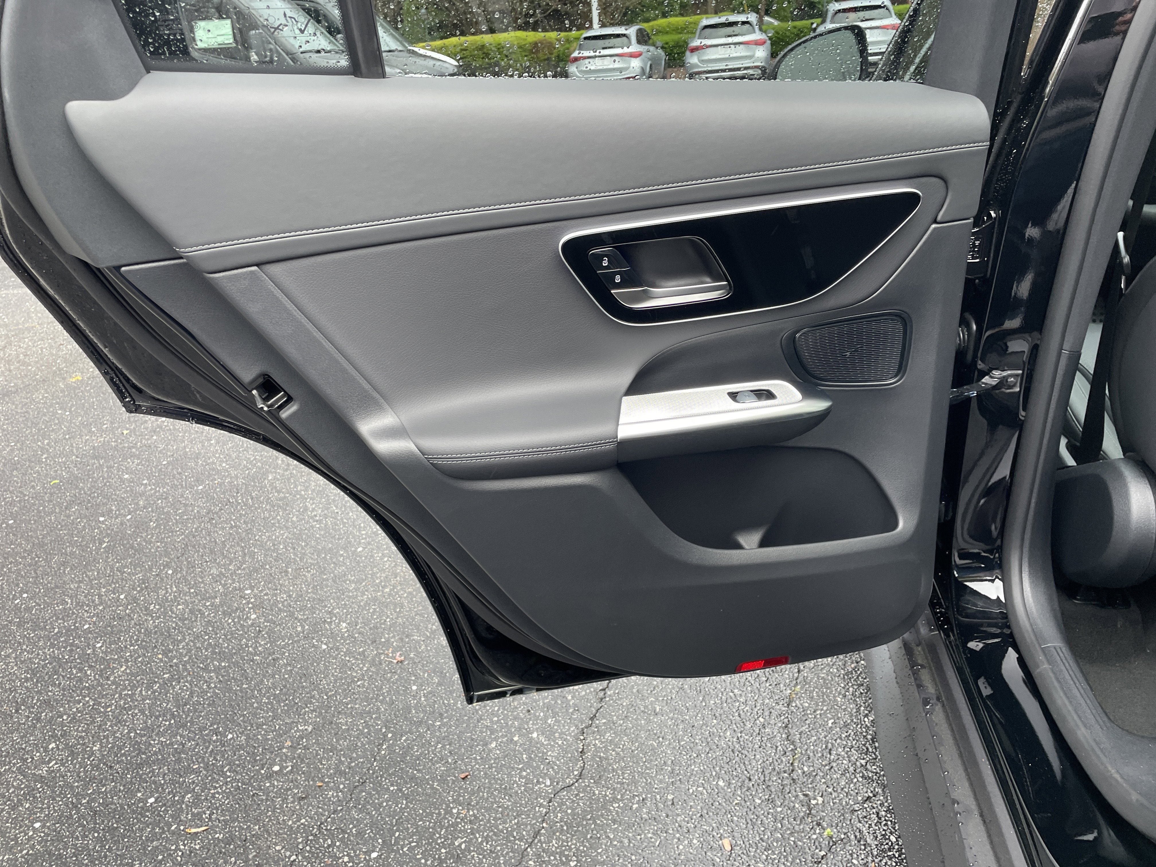 New 2026 Black Mercedes-Benz GLC 300 SUV image 35