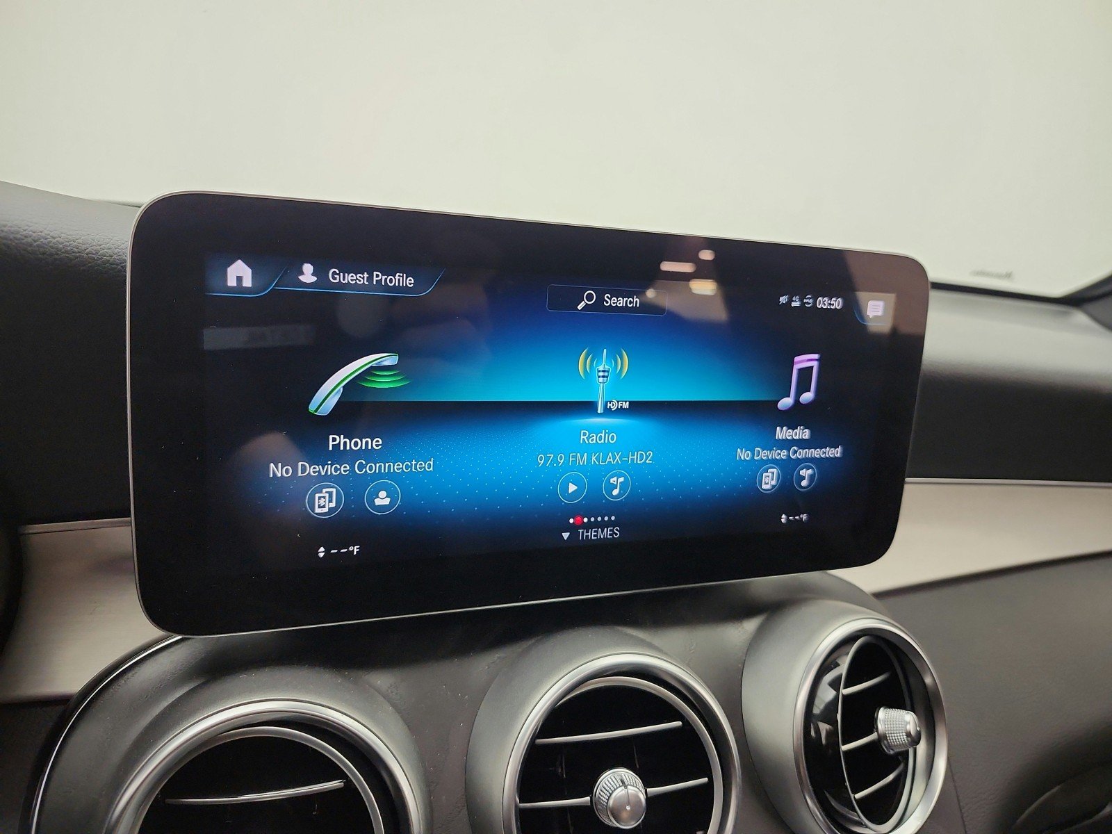 Used 2022 Black Mercedes-Benz GLC 300 SUV image 9